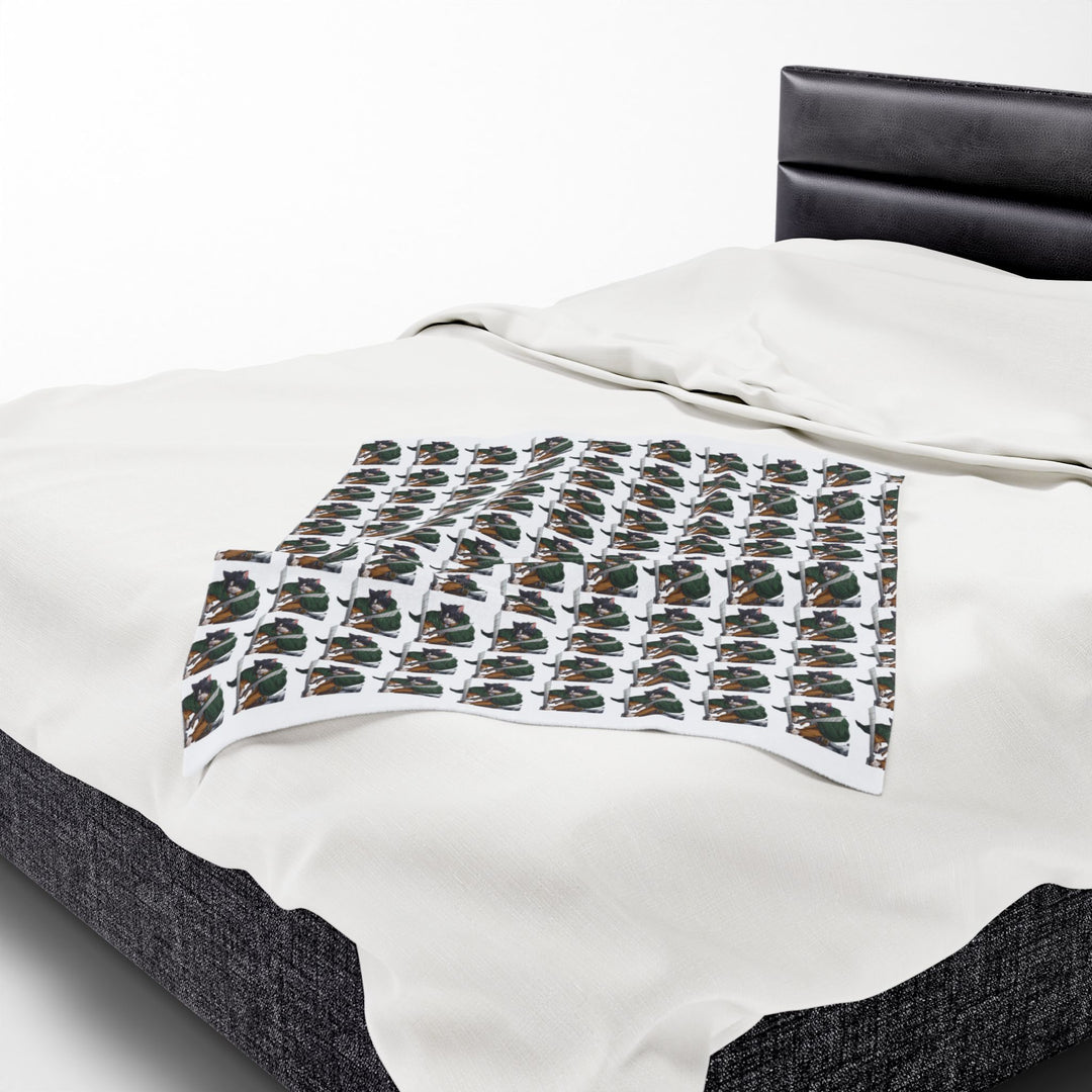 Cozy Velveteen Plush Blanket for Warmth & Comfort, Ideal Gift for Home, Cozy Nights, All Seasons, Unique Decor